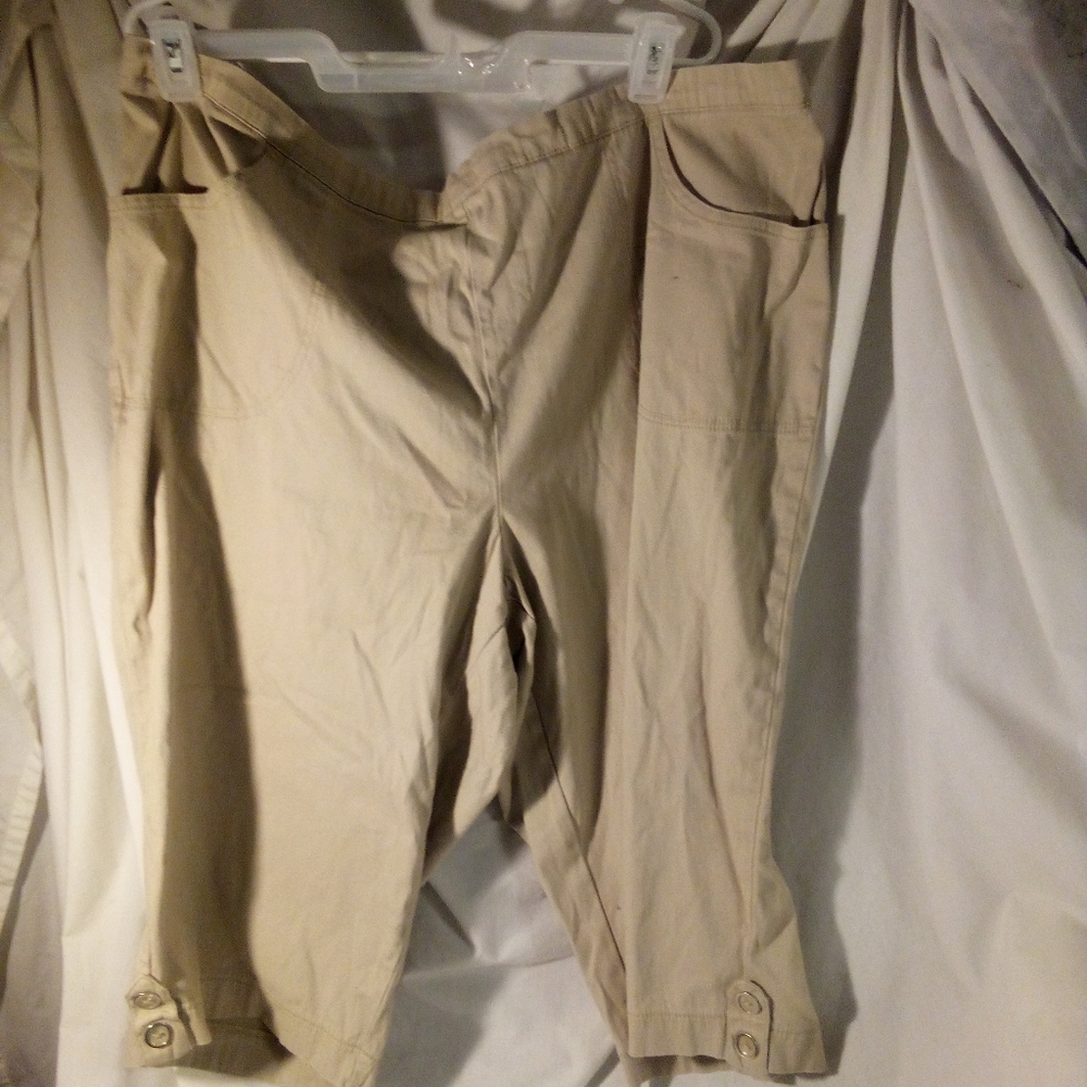 Jms  Beig button front Capri